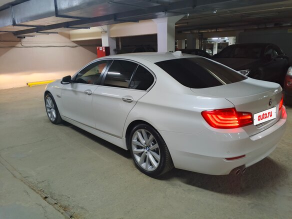 2015 BMW 5 серии 520d VI (F10/F11/F07) Рестайлинг, белый, 1900000 рублей - вид 5