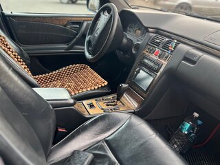 2002 Mercedes-Benz E-Класс 320 II (W210, S210) Рестайлинг, синий, 490000 рублей, вид 5