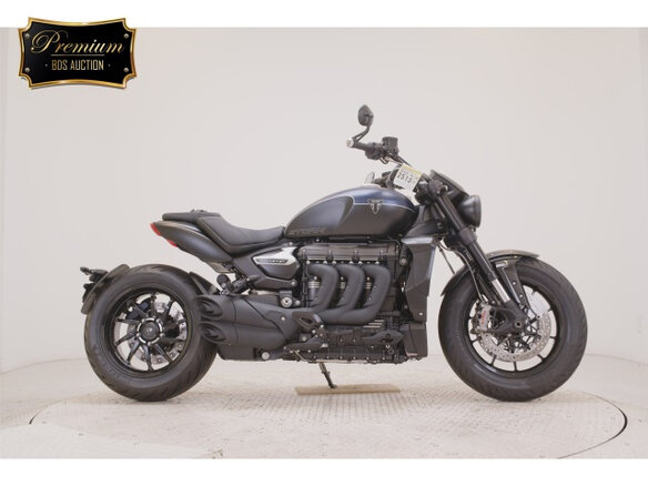2026 Triumph Rocket III, синий, 2500000 рублей