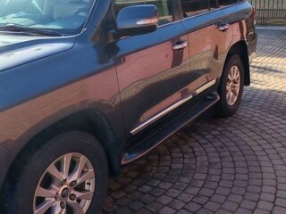 2016 Toyota Land Cruiser 200 Series Рестайлинг 2, серый, 4360000 рублей, вид 3