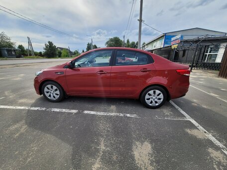 2015 Kia Rio III, красный, 850000 рублей, вид 2