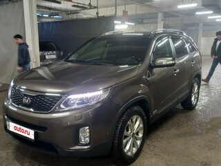 2017 Kia Sorento II Рестайлинг, бежевый, 2150000 рублей, вид 1