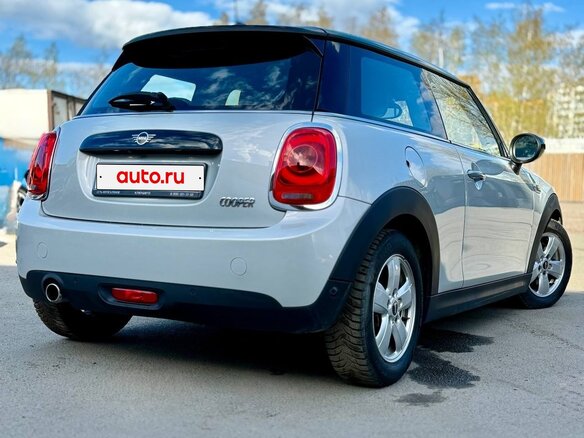 2019 Mini Hatch Cooper III (F55/F56) Рестайлинг, серебристый, 2600000 рублей - вид 10