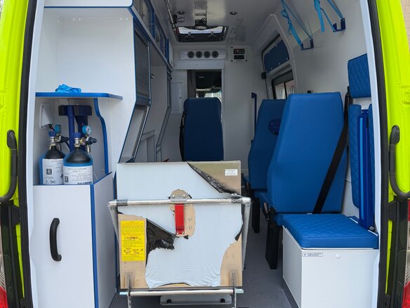 2023 Mercedes-Benz Sprinter, жёлтый, 13400000 рублей - вид 12