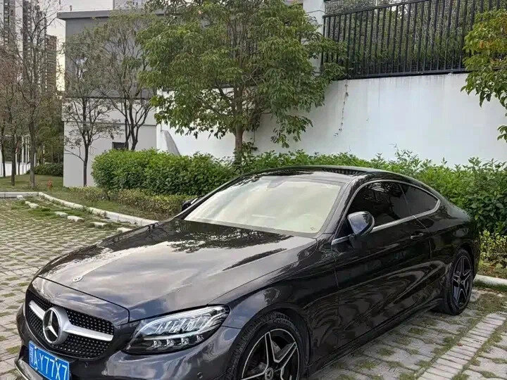 Открыть фотографии: Mercedes-Benz C-Класс IV (W205) Рестайлинг