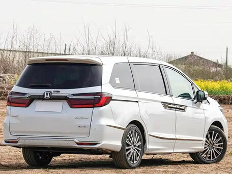 2025 Honda Elysion II Рестайлинг 2, белый, 5660000 рублей, вид 5