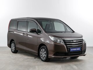 Toyota Noah III (R80)