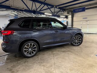 2019 BMW X5 30d IV (G05/G18), серый, 6880000 рублей, вид 4