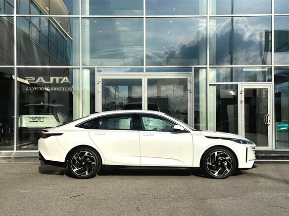 2024 Changan Lamore, белый, 2450000 рублей - вид 8