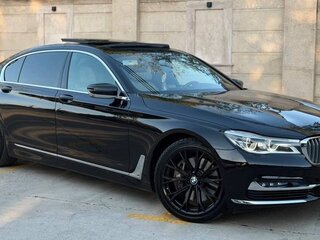 2016 BMW 7 серии Long 750Li xDrive VI (G11/G12), чёрный, 3150000 рублей, вид 2