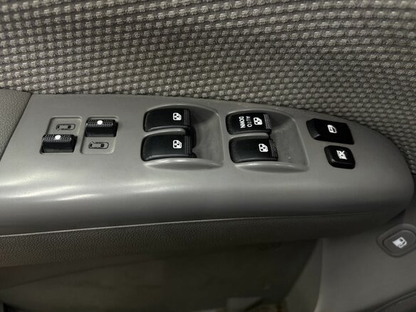 2007 Kia Carnival Grand II, серебристый, 599900 рублей - вид 6
