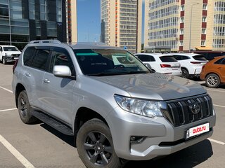 2020 Toyota Land Cruiser Prado 150 Series Рестайлинг 2, серый, 4600000 рублей, вид 2