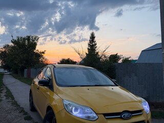 2012 Ford Focus III, жёлтый, 549000 рублей, вид 3