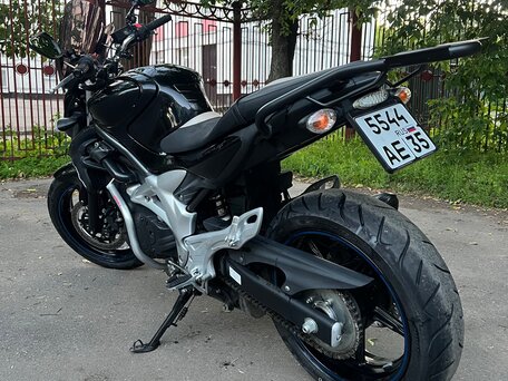 2009 Suzuki SFV 400 Gladius, чёрный, 345000 рублей, вид 3