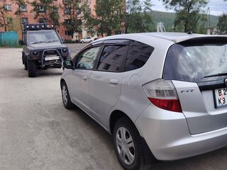 2010 Honda Fit II, серый, 750000 рублей, вид 3