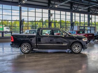 2026 Ram 1500 Crew Cab V Рестайлинг, чёрный, 10270000 рублей, вид 4