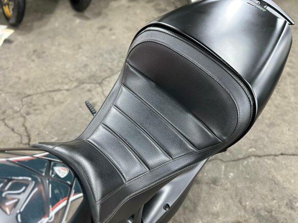 2014 Ducati Diavel, чёрный, 1250000 рублей - вид 16