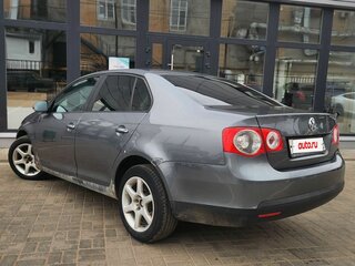 2008 Volkswagen Jetta V, серый, 375000 рублей, вид 3