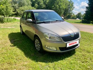 2012 Skoda Fabia II Рестайлинг, бежевый, 620000 рублей, вид 4