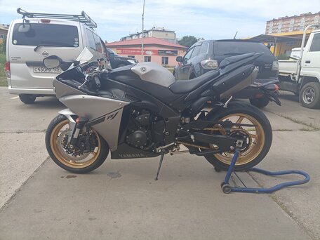 2014 Yamaha YZF-R1, серый, 620000 рублей, вид 4