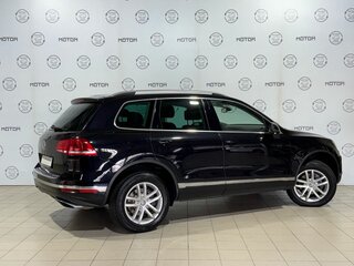 2015 Volkswagen Touareg II Рестайлинг, чёрный, 2650000 рублей, вид 4