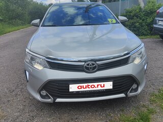 2018 Toyota Camry VII (XV50) Рестайлинг 2, серебристый, 1700000 рублей, вид 1