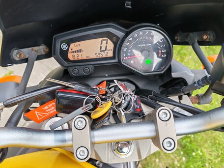 2010 Yamaha XJ6 (FZ6R), жёлтый, 390000 рублей, вид 4