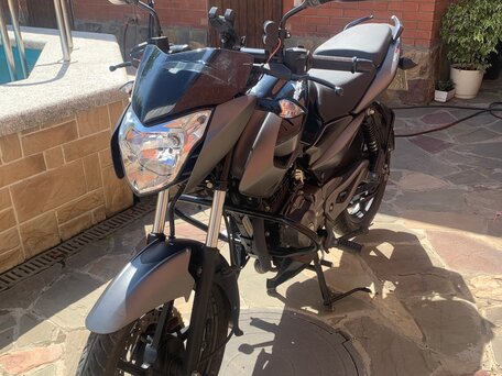 2021 Bajaj Pulsar NS 125, чёрный, 150000 рублей, вид 1