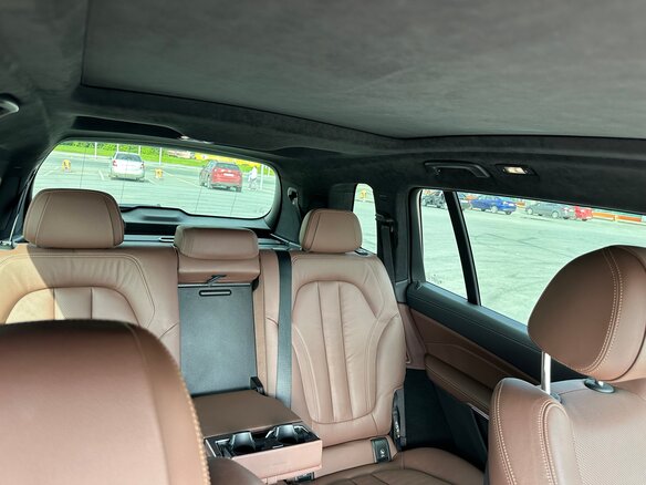 2020 BMW X7 40i I (G07), чёрный, 8700000 рублей - вид 8