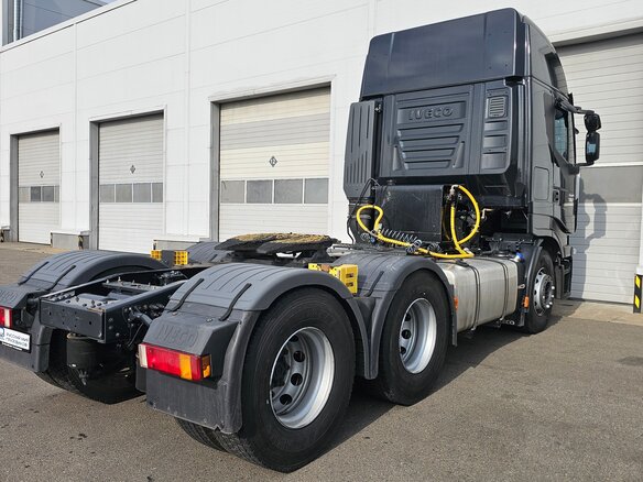 2022 Iveco Stralis, чёрный - вид 3