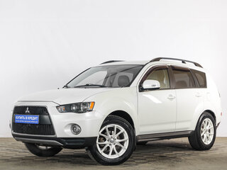 2012 Mitsubishi Outlander II Рестайлинг, белый, 899000 рублей, вид 3