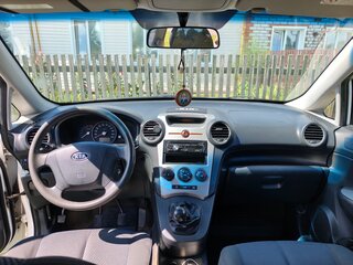 2009 Kia Carens II (UN), белый, 520000 рублей, вид 5
