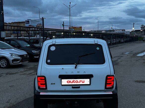 2010 Lada (ВАЗ) 2121 (4x4) I Рестайлинг, белый, 570000 рублей - вид 3
