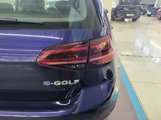 2020 Volkswagen e-Golf VII Рестайлинг, фиолетовый, 1267010 рублей, вид 5