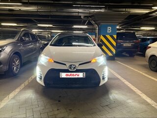 2015 Toyota Corolla XI (E160, E170, E180), белый, 1350000 рублей, вид 1