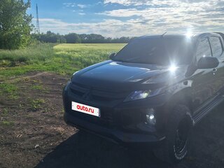 2019 Mitsubishi L200 V Рестайлинг, чёрный, 2560000 рублей, вид 1