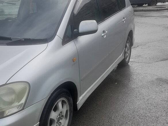 2002 Toyota Ipsum II (M20), серебристый, 850000 рублей - вид 1
