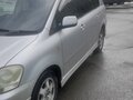 2002 Toyota Ipsum II (M20), серебристый, 850000 рублей - вид 1
