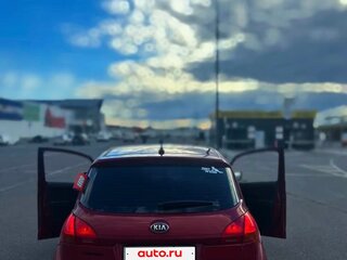 2013 Kia Venga I, красный, 750000 рублей, вид 4