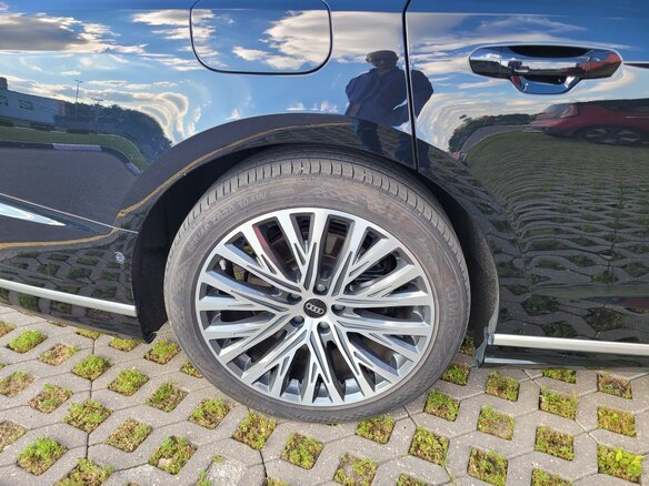 2022 Audi A8 Long 55 TFSI IV (D5), чёрный, 7890000 рублей - вид 5