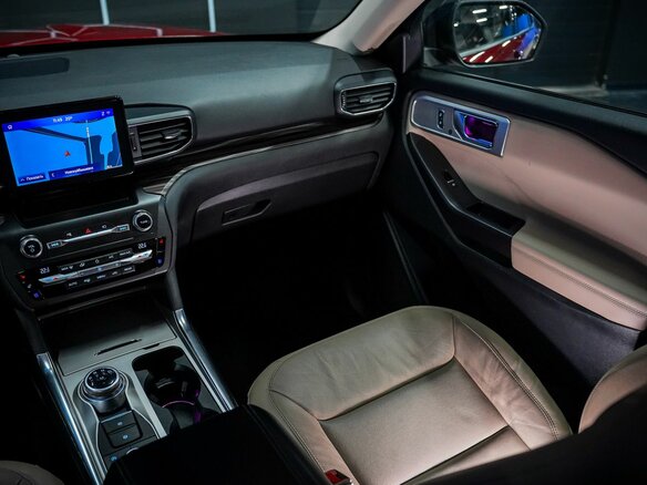 2019 Ford Explorer VI, красный, 3695000 рублей - вид 30