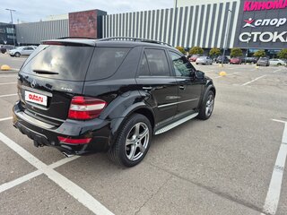 2008 Mercedes-Benz M-Класс 550 II (W164) Рестайлинг, чёрный, 1495000 рублей, вид 5