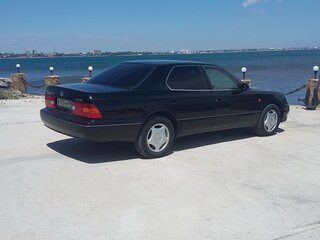 1999 Lexus LS 400 II, чёрный, 2000000 рублей, вид 5