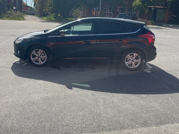 2011 Ford Focus III, чёрный, 780000 рублей - вид 3