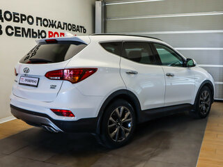 2017 Hyundai Santa Fe III Рестайлинг, белый, 2200000 рублей, вид 4