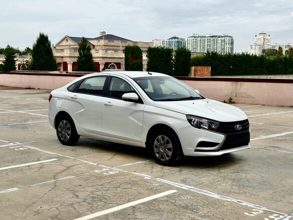 2021 Lada (ВАЗ) Vesta I, белый - вид 3