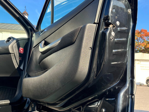 2008 Peugeot 308 I, чёрный, 470000 рублей - вид 11