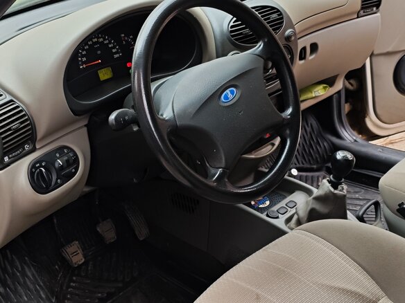 2011 Lada (ВАЗ) Kalina I, серебристый, 250000 рублей - вид 4