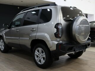 2021 Lada (ВАЗ) Niva Travel I, серебристый, 1000000 рублей, вид 4