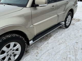 2014 Mitsubishi Pajero IV Рестайлинг 2, бежевый, 2650000 рублей, вид 3